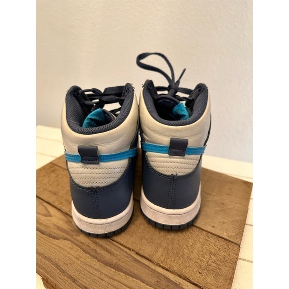 Nike Dunks, light bone, diffused blue youth size 5 1/2 Authentic - Picture 3 of 10